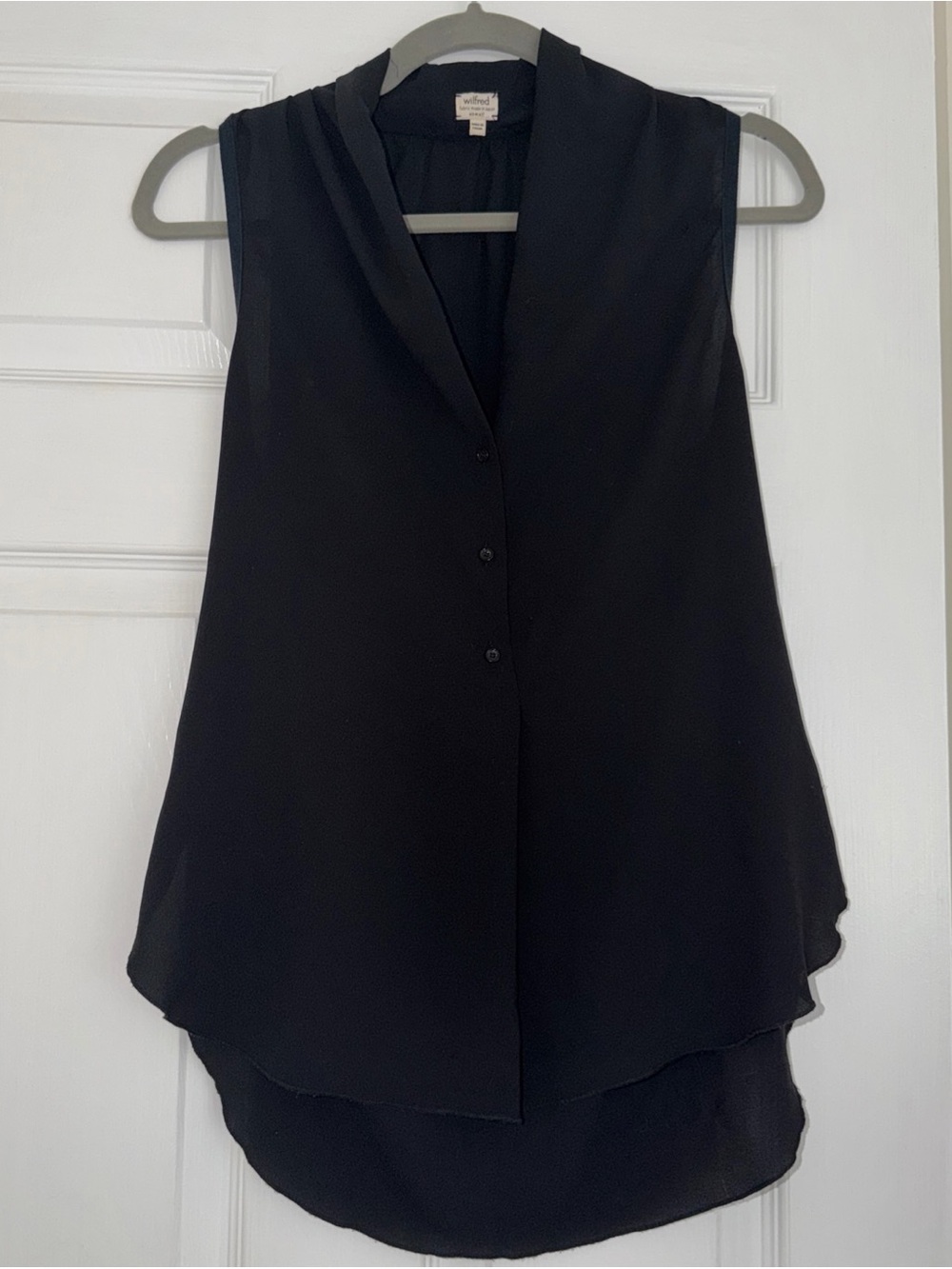Wilfred Black Sleeveless V-Neck Layered Button Blouse